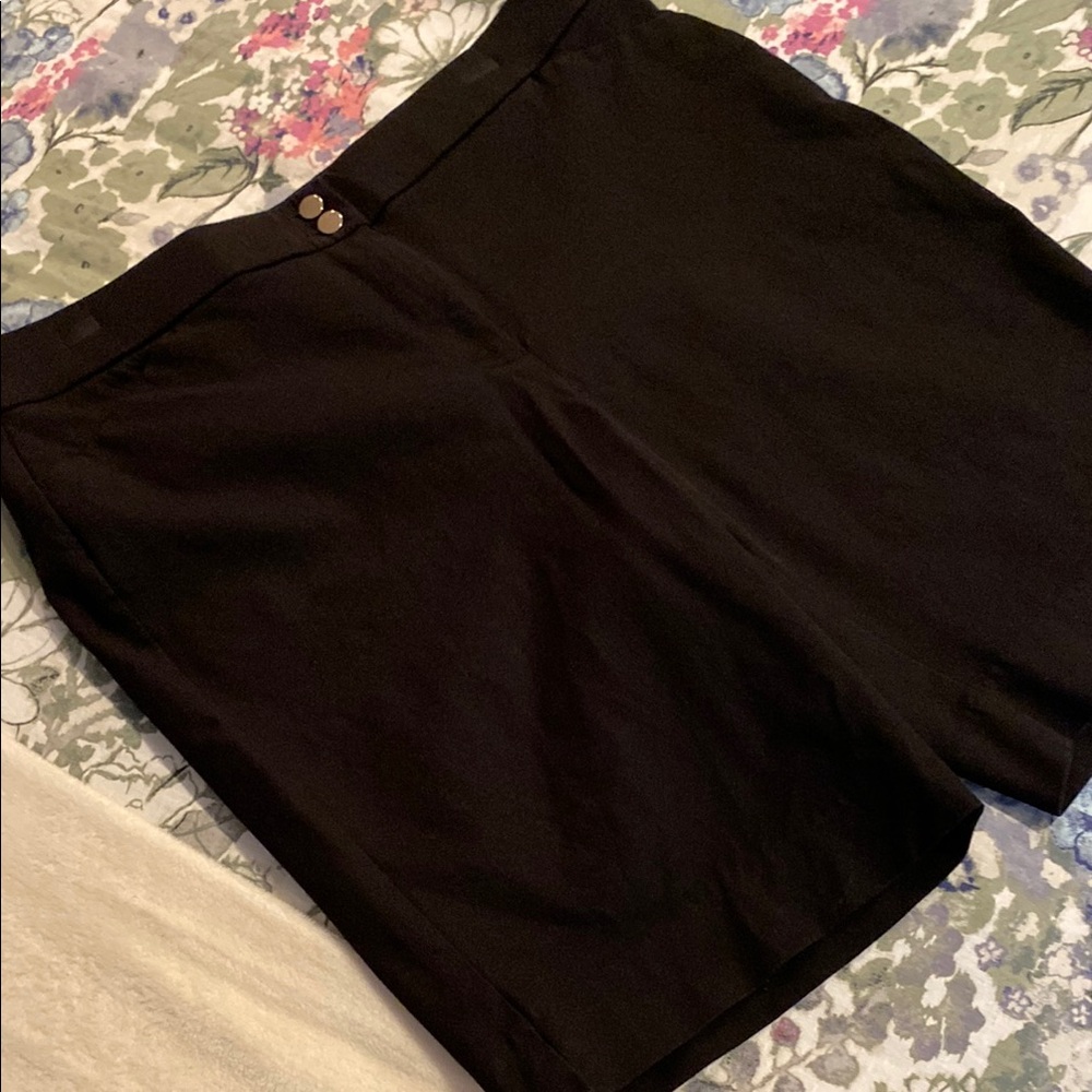 CHICO’S Classic Black Women's Shorts